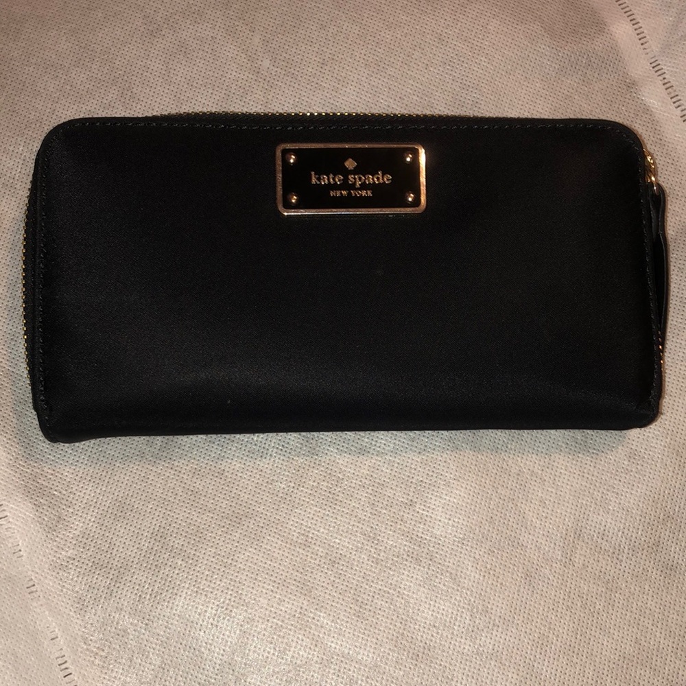 ONE DAY SALE🌸 KATE SPADE WALLET